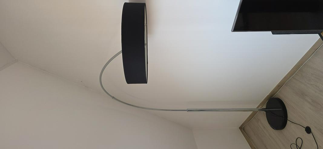 Bild 2: Schwingarm-Stehlampe 