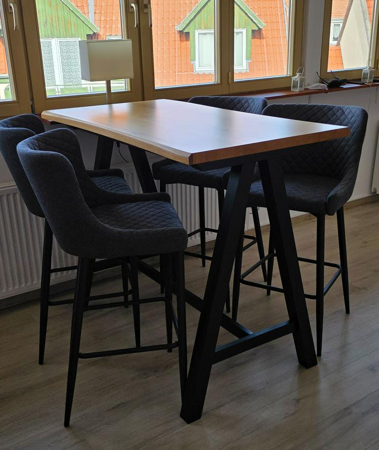 Bartisch/ Esstisch Eiche mit 4 Barhockern grau