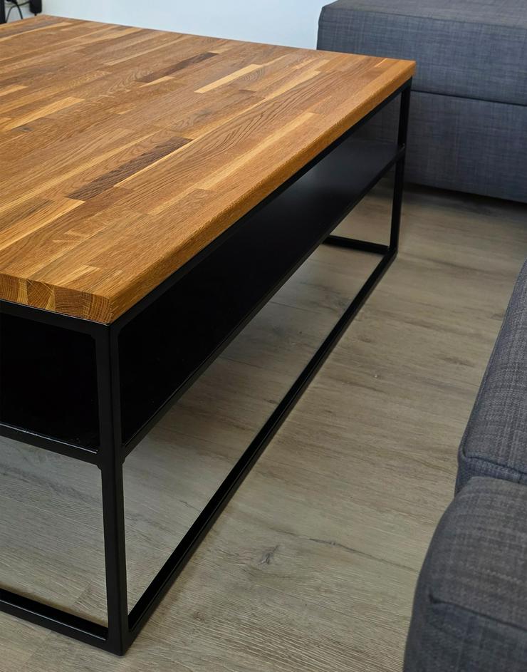 Bild 4: Großer Couchtisch aus geölter Eiche