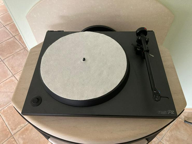 REGA P2 Plattenspieler