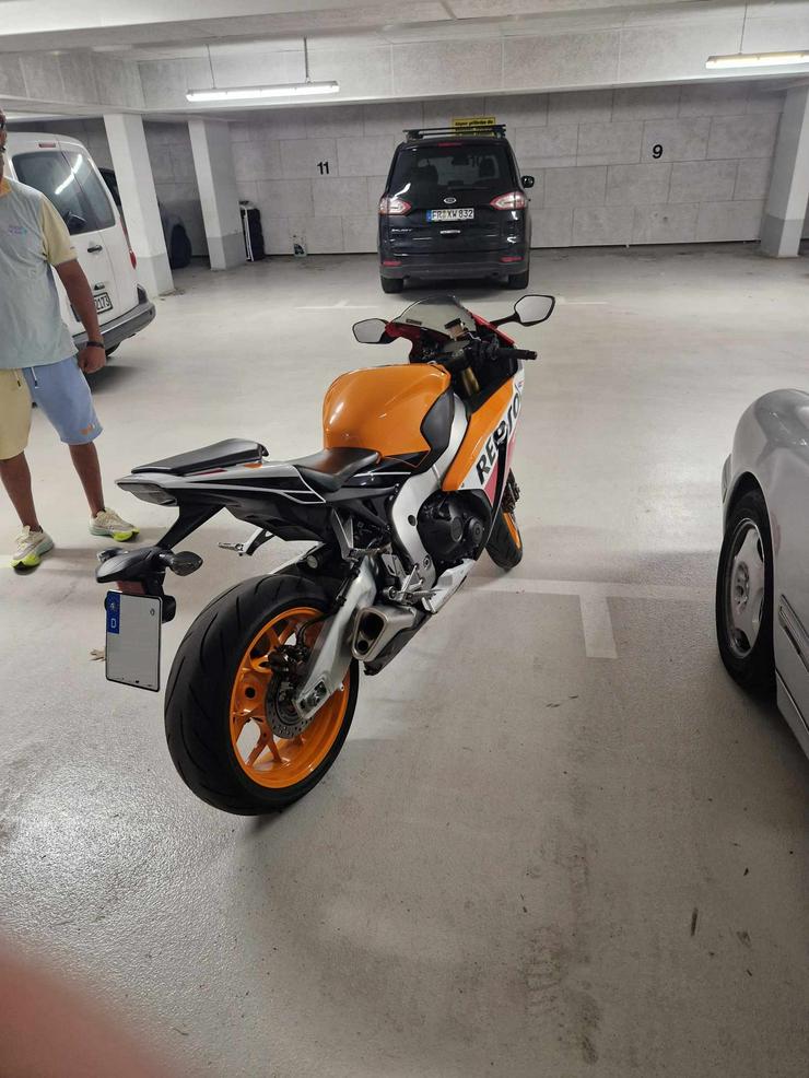 Bild 4: Motorrad Honda Repsol SC59 CBR 1000 RA 2015