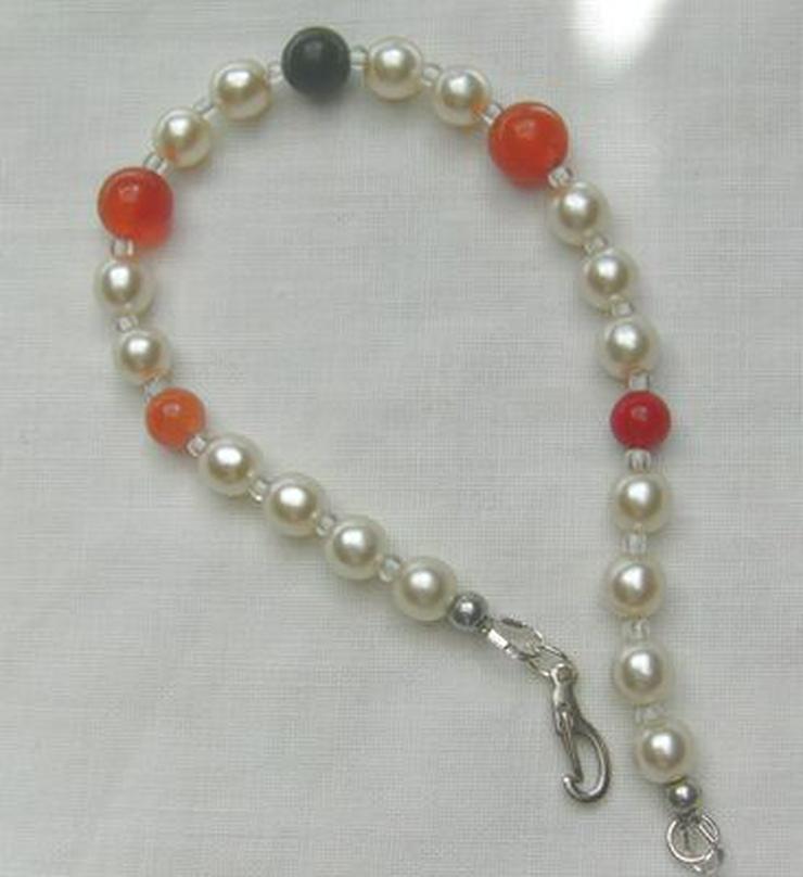 Bild 3: Armband mit einen kleinen Edelsteinmix