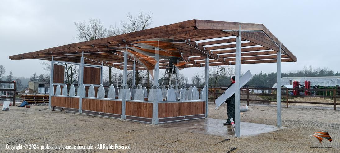 Bild 4: Pferderaufe & Heuraufe | Futterraufe mit Fressgitter