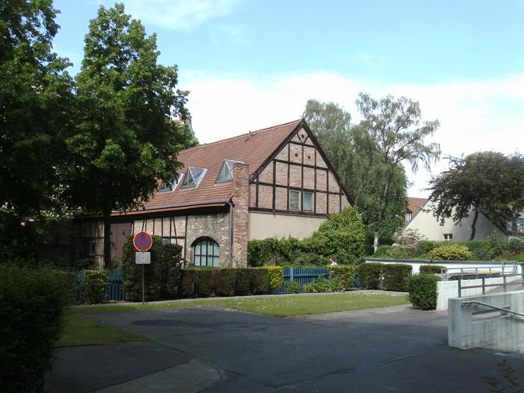 Bild 2: Kiezführung Berlin Neukölln Richardplatz und Böhmische Dorf mit Reinhold Steinle