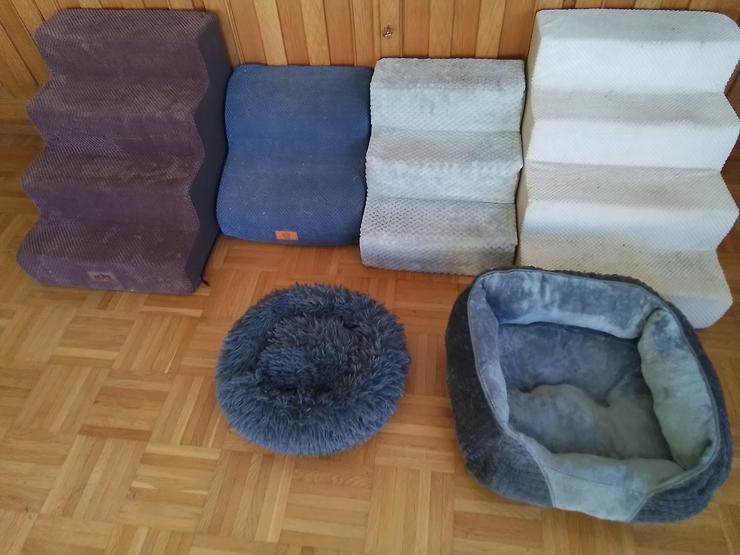 5 Katzentreppen / Hundetreppen an Abholer zu verschenken