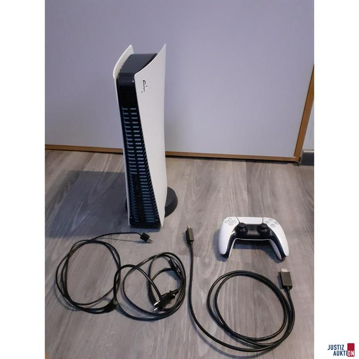 Bild 2: PS5 + Controller + Zubehör