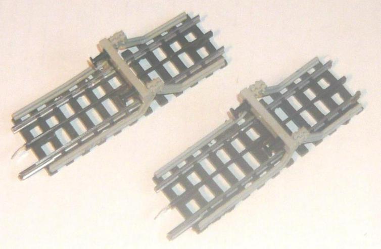 Trix Express H0 2x Prellbock mit Neusilbergleis u. Kunststoffschwellen