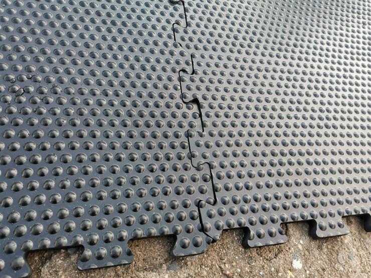 Bild 18: Pferdestall bauen & Offenstall kaufen - Pferdebox und Heuraufe