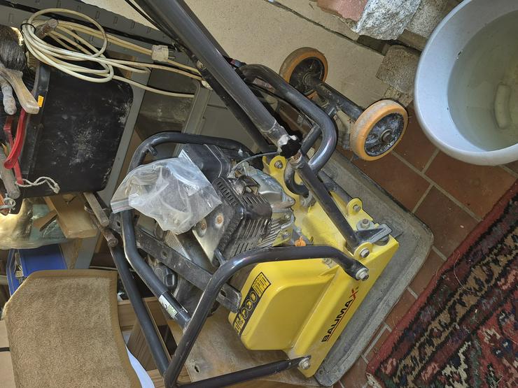 Bild 5: Neuwertige Rüttelplatte 102 kg von baumax