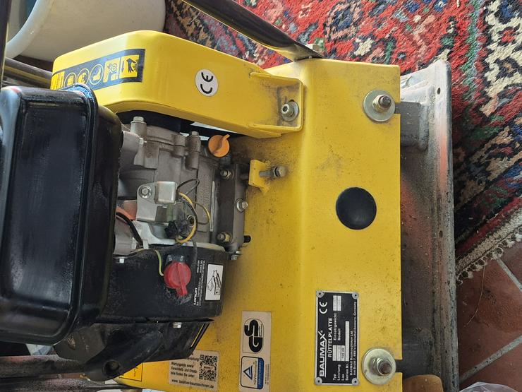 Bild 2: Neuwertige Rüttelplatte 102 kg von baumax