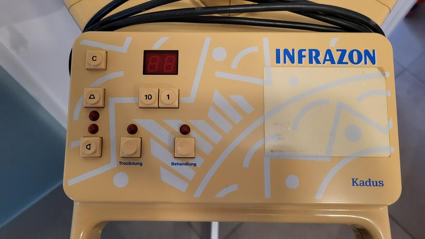 Bild 3: Kadus Infrazon Typ S21 – Profi-Infrarotstrahler auf Stativ