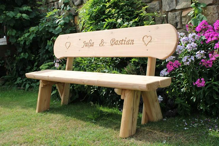 Bild 2: Rustikale Gartenbank mit Gravur. Hochzeitsgeschenk. Rentners Geschenk.