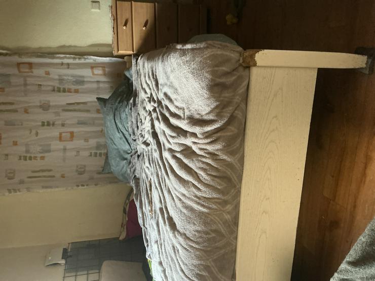 Bild 2: Seniorenbett mit Lattenrost und Matratze und guter toper