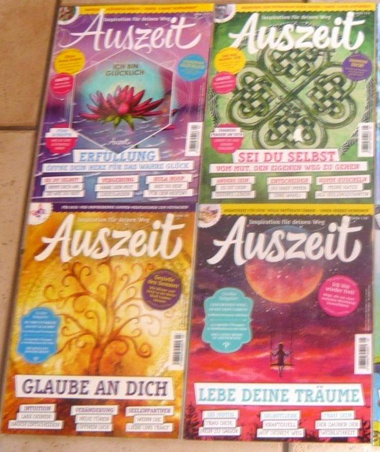Bild 4: 8 Ausgaben Zeitschrift "AUSZEIT" und 1 "Ich bin" Sehr gut!