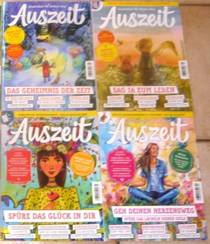 Bild 3: 8 Ausgaben Zeitschrift "AUSZEIT" und 1 "Ich bin" Sehr gut!