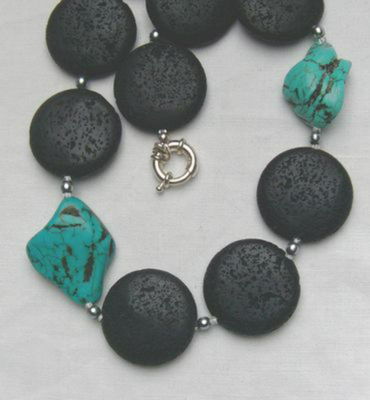 Bild 6: Lava-Türkiskette