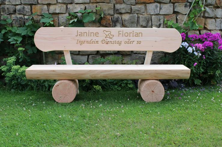 Bild 6: Geschenk für Familien. Holzbank mit Gravur. Hochzeitsgeschenk.