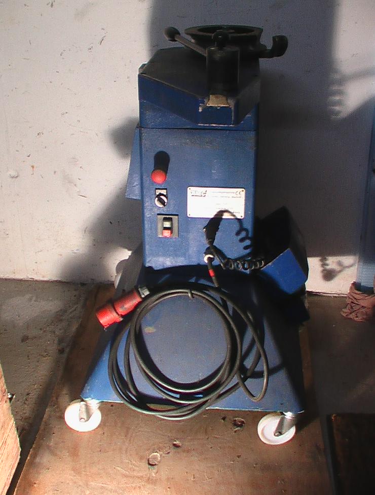 Bild 4: Rohrbiegemaschine Jutec