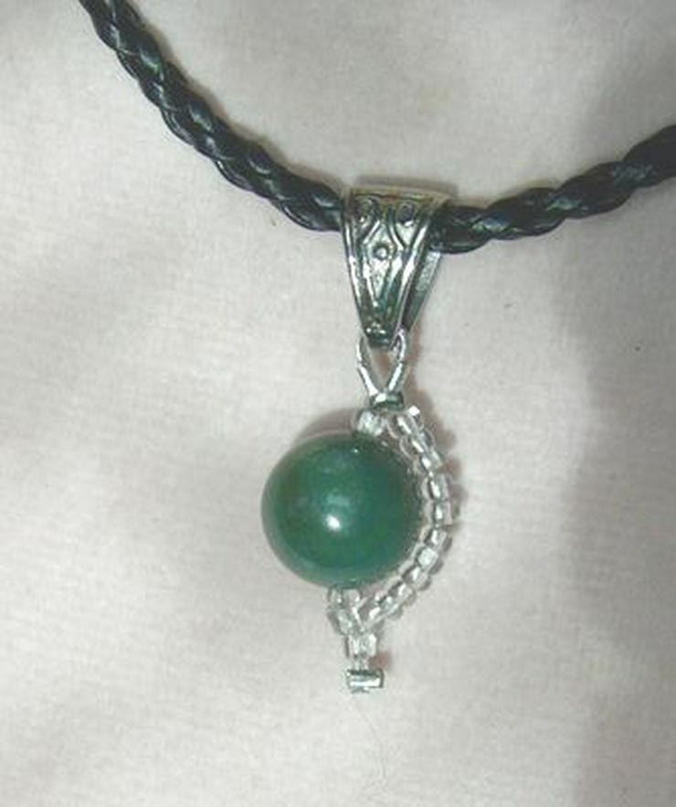 Bild 4: Anhänger, grüner Heliotrop mit Rocaille