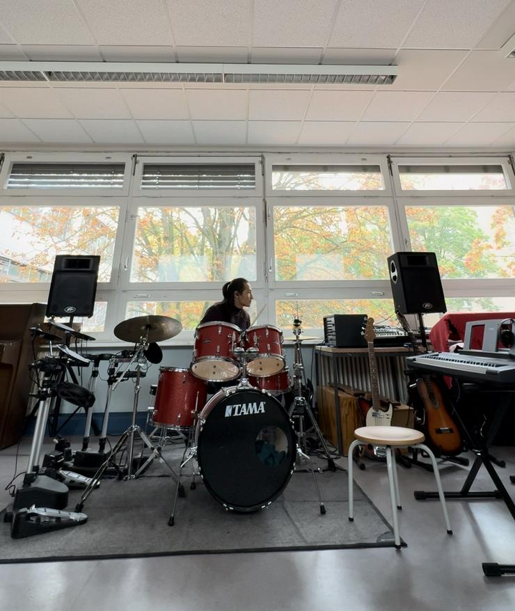 Privater Musikunterricht in Charlottenburg – Gitarre · E-Bass · Klavier