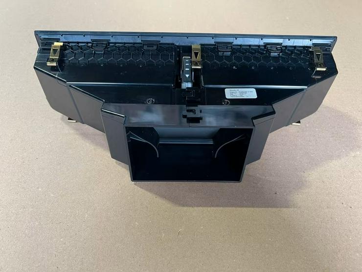 Skoda Fabia III Luftdüse Mitte 6V0820951B