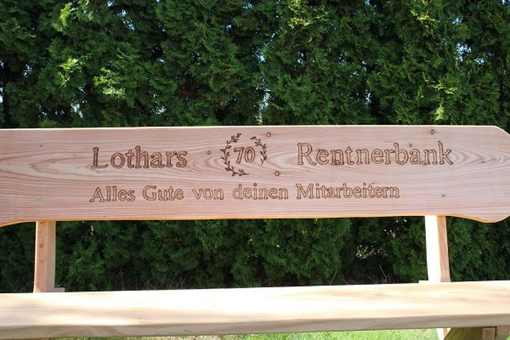 Bild 4: Gartenbank zur Goldenen Hochzeit mit Gravur. Jubiläumsgeschenk.