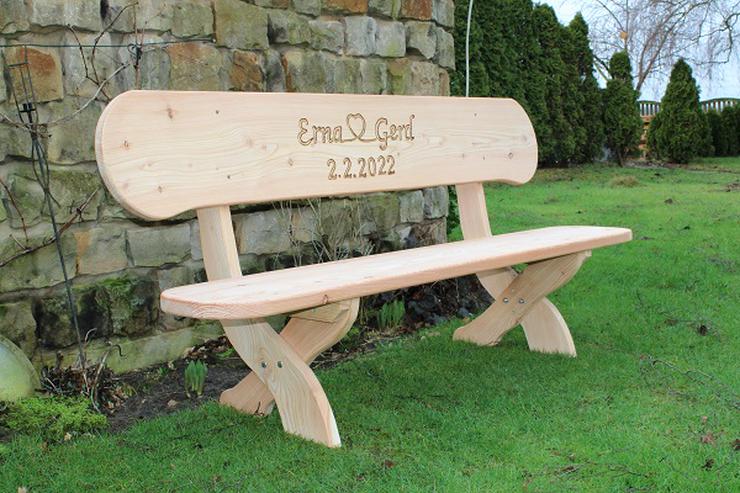 Bild 5: Gartenbank zur Goldenen Hochzeit mit Gravur. Jubiläumsgeschenk.