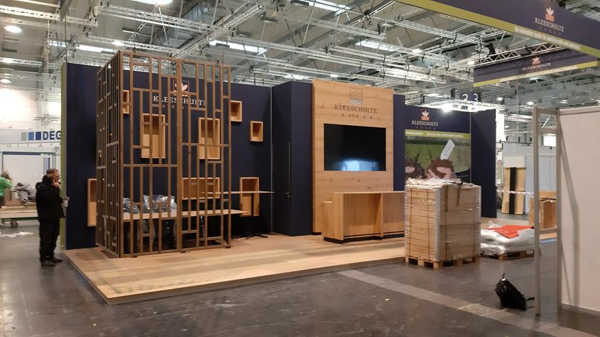 Messestandmonteur hilft in Düsseldorf