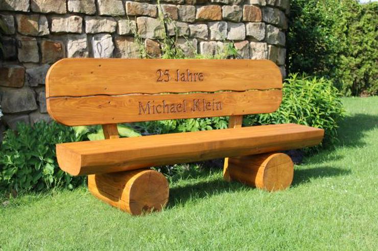 Bild 3: Omas und Opas Geschenk. Gartenbank mit Gravur. Jubiläumsgeschenk.