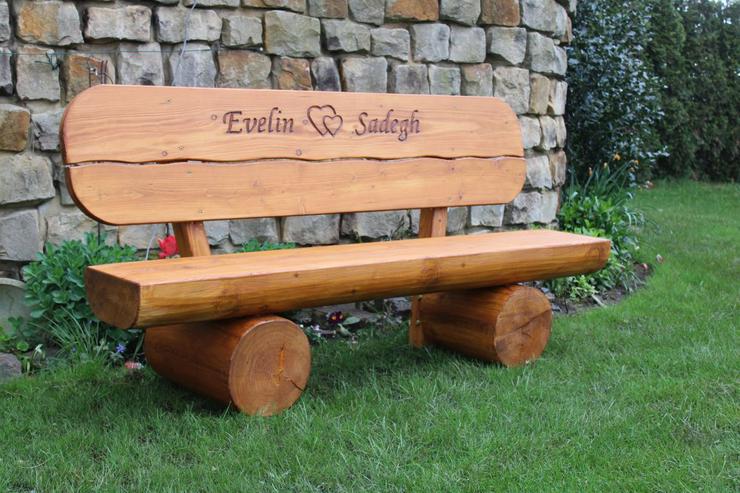 Bild 2: Omas und Opas Geschenk. Gartenbank mit Gravur. Jubiläumsgeschenk.