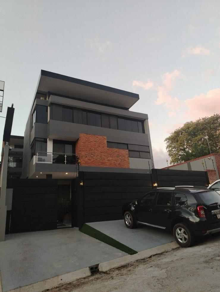 Bild 7: Neubau-Hotel mit Wohnhaus in San Antonio / Paraguay