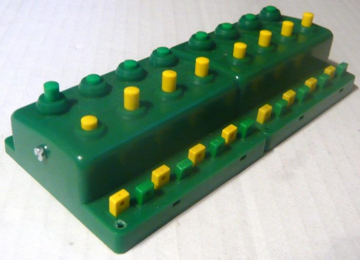 Bild 2: TRIX Drucktasten-Weichen-Schalter Stellpult Weichenschalter 6596