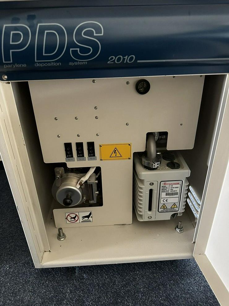 Bild 3: Parylene Beschichtungsanlage PDS 2010