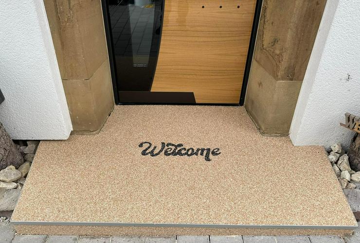 Bild 7: Steinteppich statt Fliesen