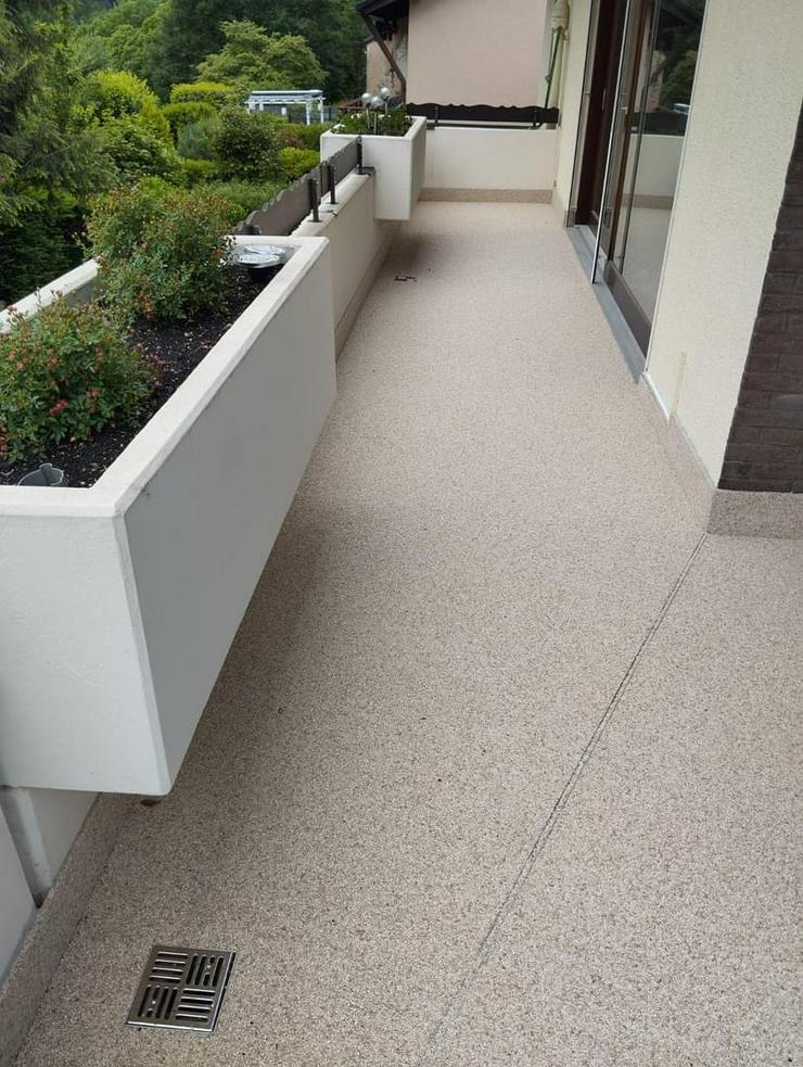 Bild 2: Steinteppich statt Fliesen