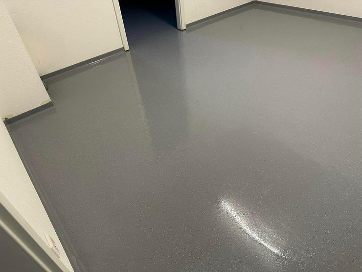 Bild 10: Industrieboden, Epoxidharz Bodenbeschichtung