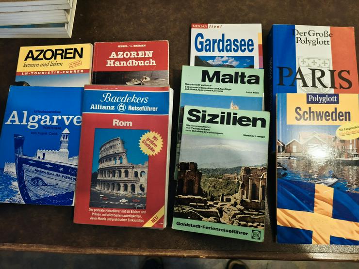 Bild 6: Reiseführer und Reisehandbücher