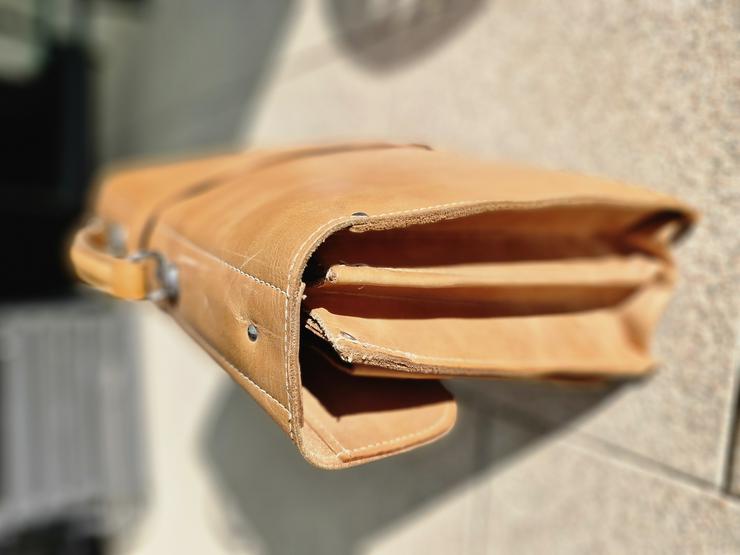 Bild 2: Retro Aktentasche hellbraunes echtes Leder sehr gut erhalten