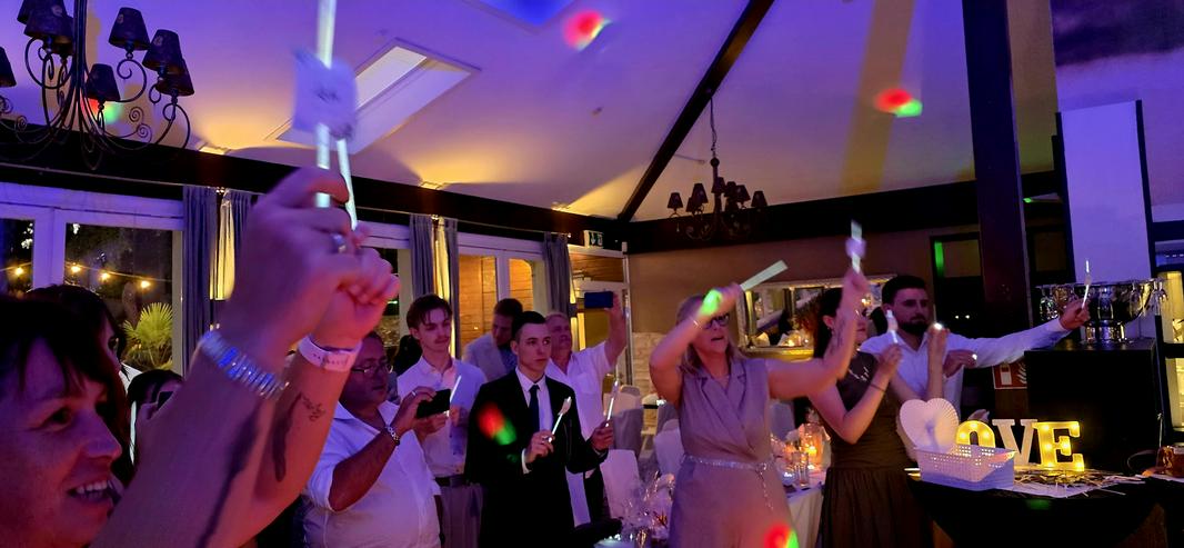 Bild 11: Hochzeits- & Event-DJ plus Sänger