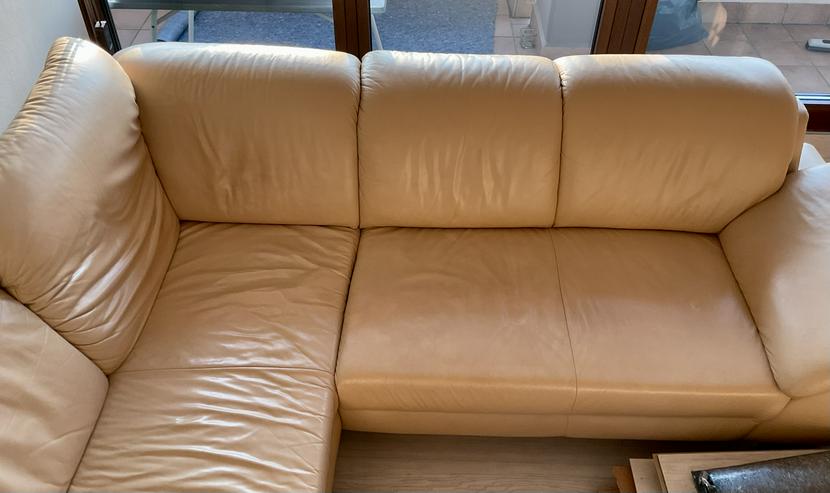 Bild 3: Echt Ledereckcouch mit Federkern Farbe Apricot.