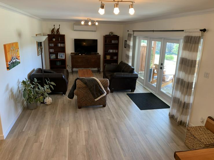 Bild 14: 2.5 sonnige Hektar  Grundstück mit Haus, separate Wohnung und drei Garagen 