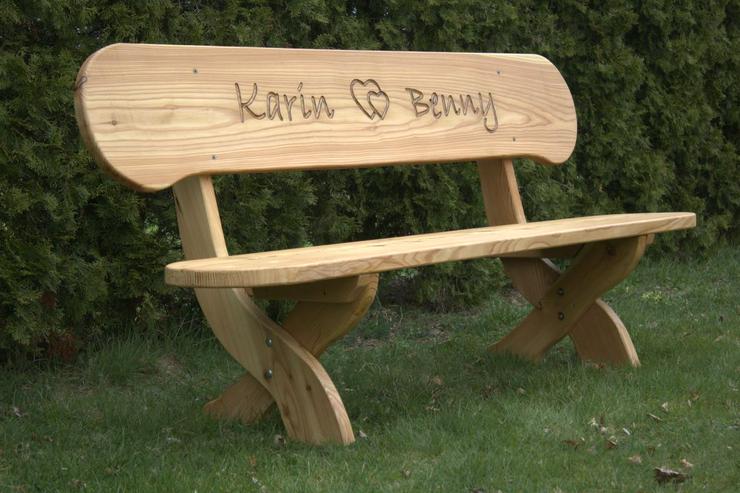 Gartenbank mit Gravur. Hochzeitsgeschenk. Krongartmöbel. - Bänke - Bild 1