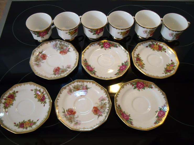 Bild 5: Kaffe Tee Service - Blumenmuster und Goldrand 6 Stück + Silber servieten .