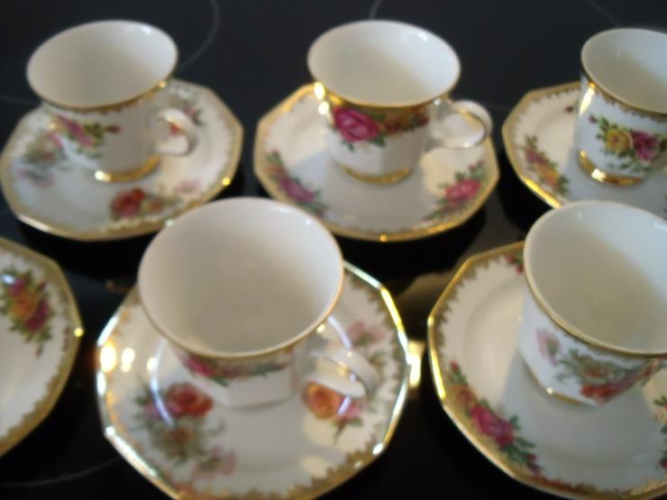 Bild 4: Kaffe Tee Service - Blumenmuster und Goldrand 6 Stück + Silber servieten .