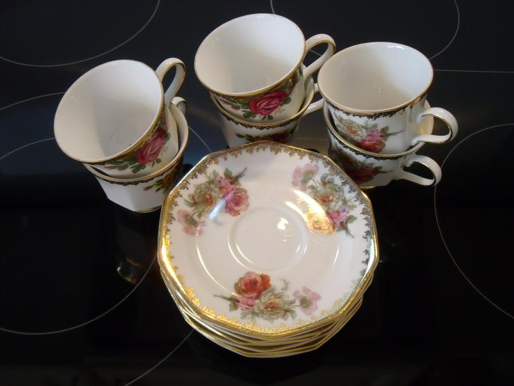 Bild 9: Kaffe Tee Service - Blumenmuster und Goldrand 6 Stück + Silber servieten .