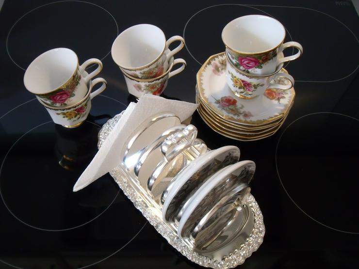 Bild 13: Kaffe Tee Service - Blumenmuster und Goldrand 6 Stück + Silber servieten .