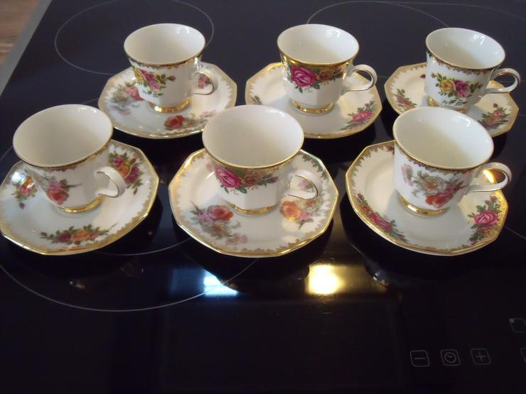 Kaffe Tee Service - Blumenmuster und Goldrand 6 Stück + Silber servieten .