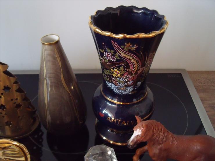 Bild 4: Vase kerzenständer , Teller , Fass . Figuren , kerzenständer , vasen + Geschenk .