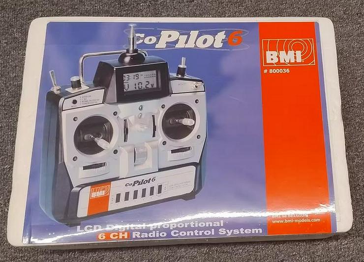 Bild 12: Modell Fernsteuerung 35 MHz, 6 Kanal mit Empfänger, Sender- u. Empf.- Akku