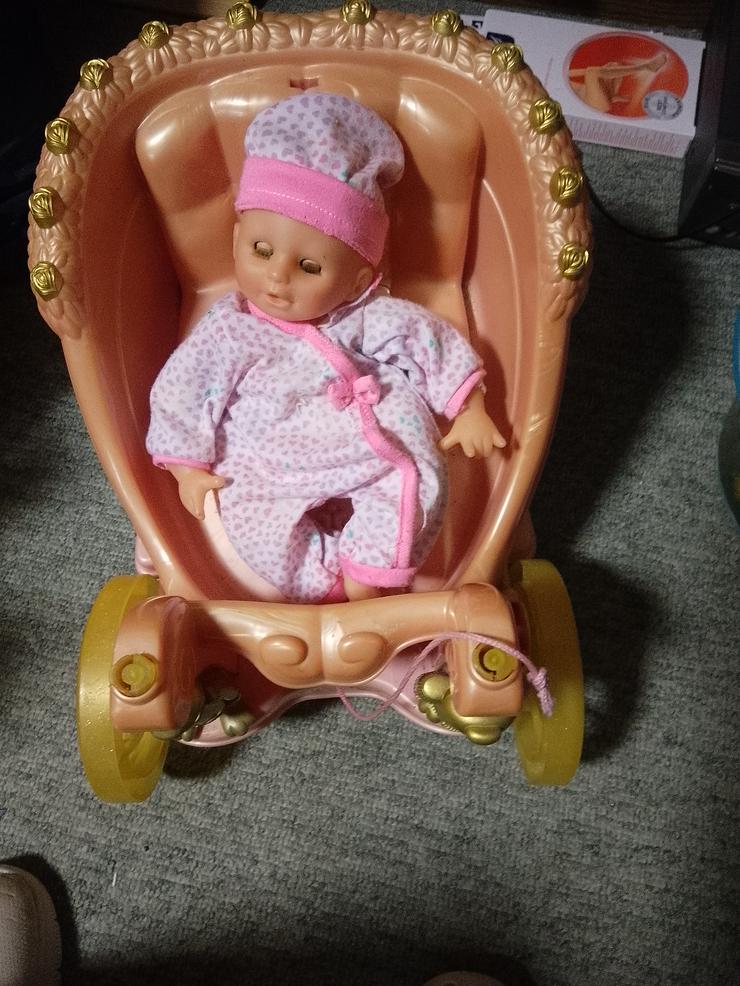 ORIGINAL Babyborn Kutsche mit Puppe  sehr gut erhalten - Spielzeug für Babys - Bild 1